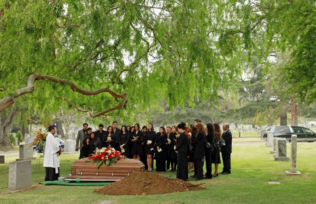 L'enterrement de Flora Hernandez